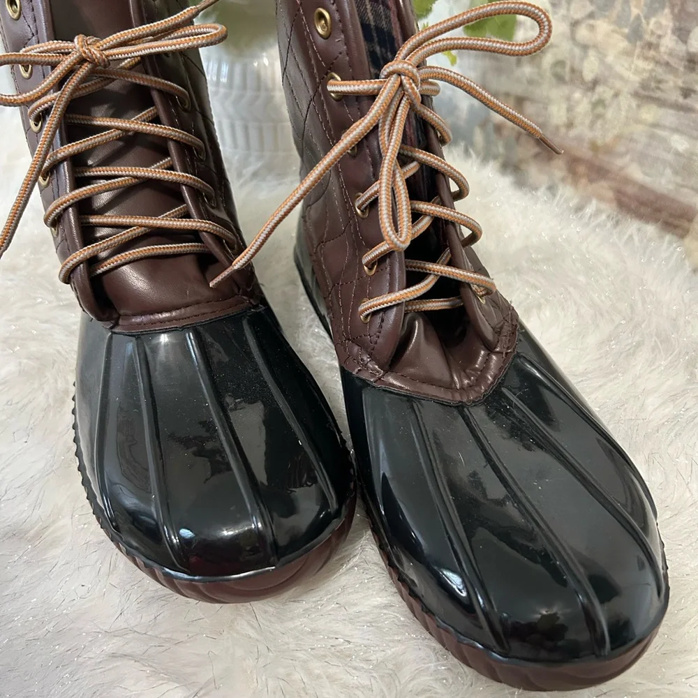 NEW Unbranded Women’s Quilted Duck Boots - Black and Brown, Size 11
